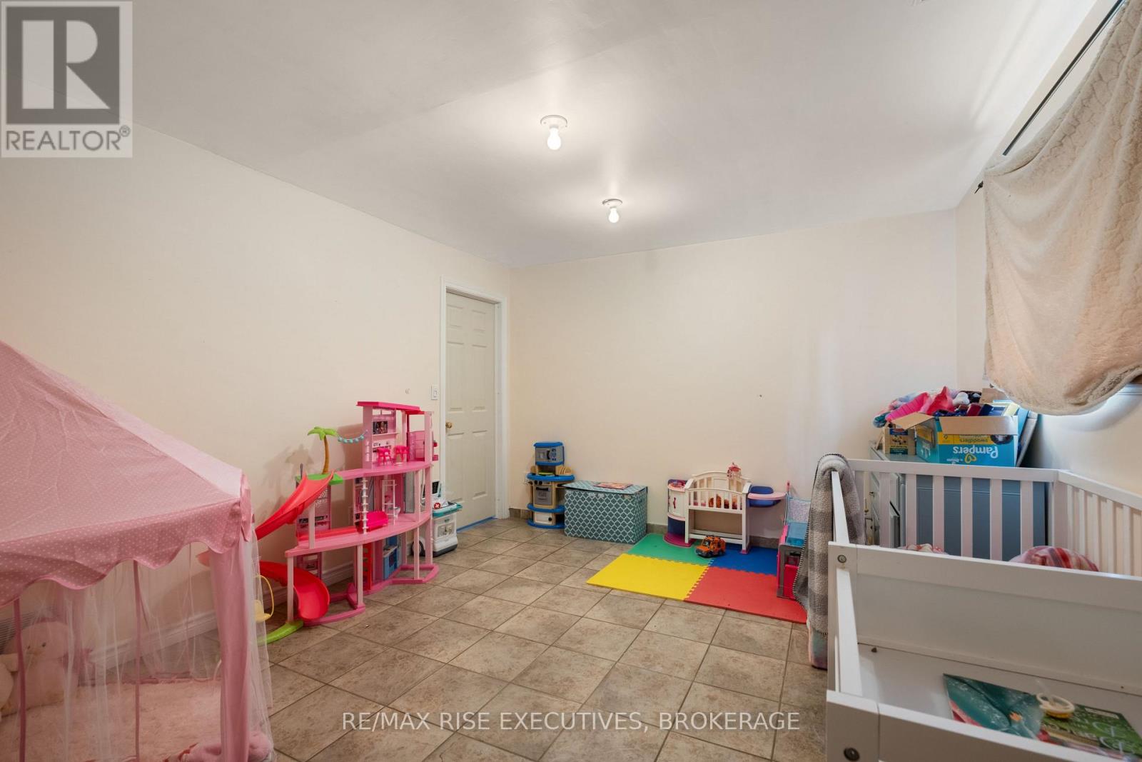 353 Charles Street Property Photo 39