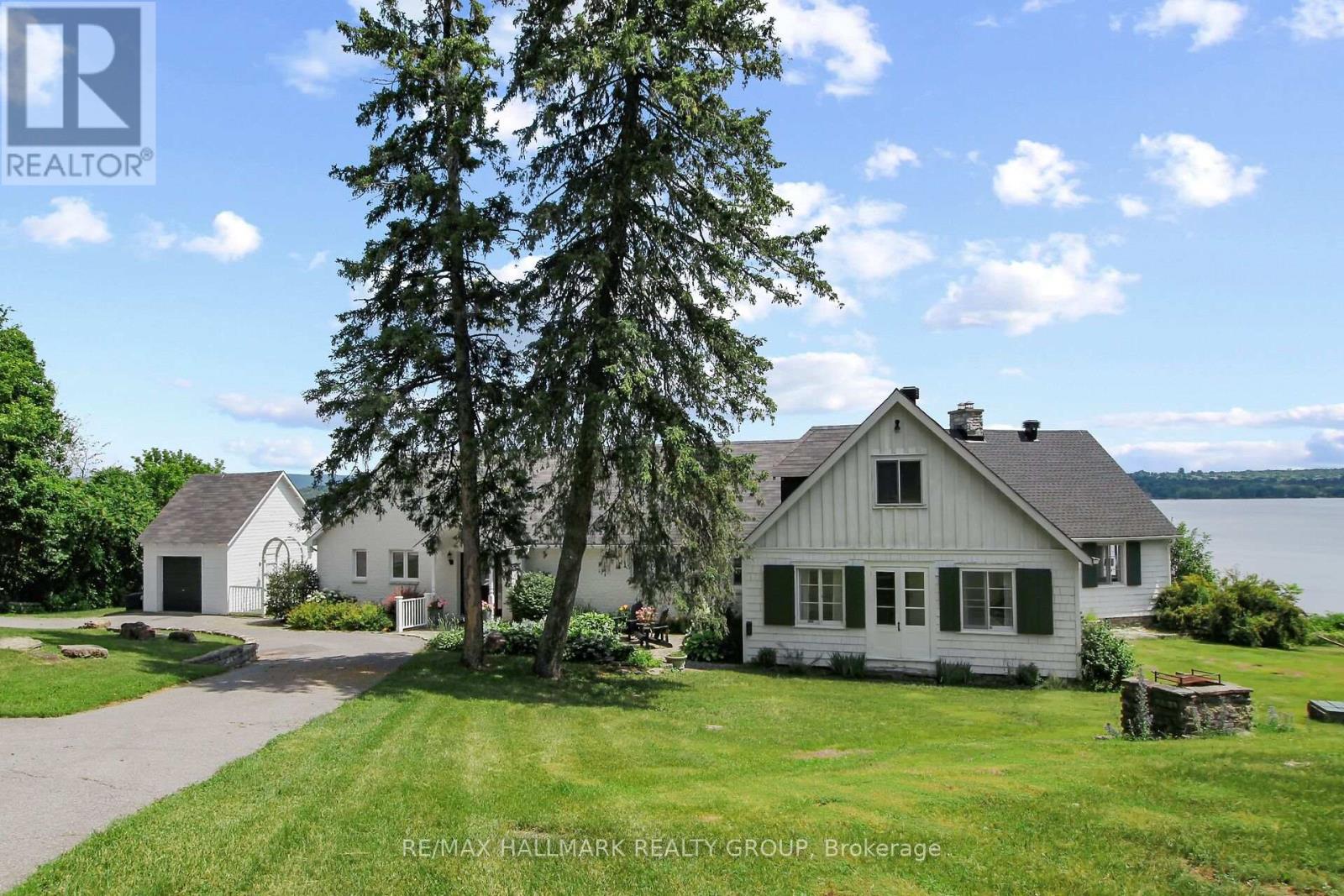 350 Berry Side Road Property Photo 1