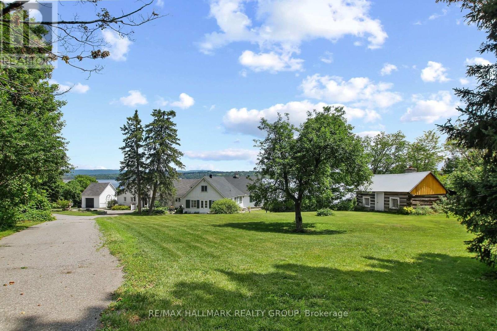 350 Berry Side Road Property Photo 2
