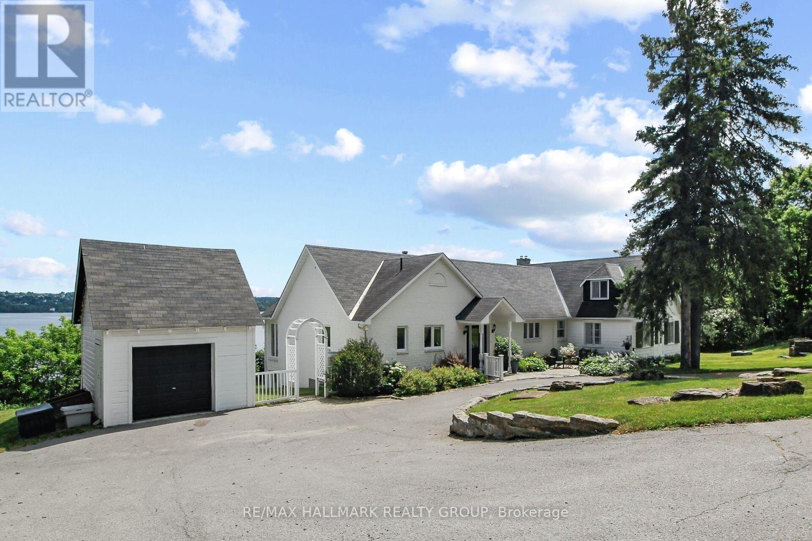 350 Berry Side Road Property Photo 4