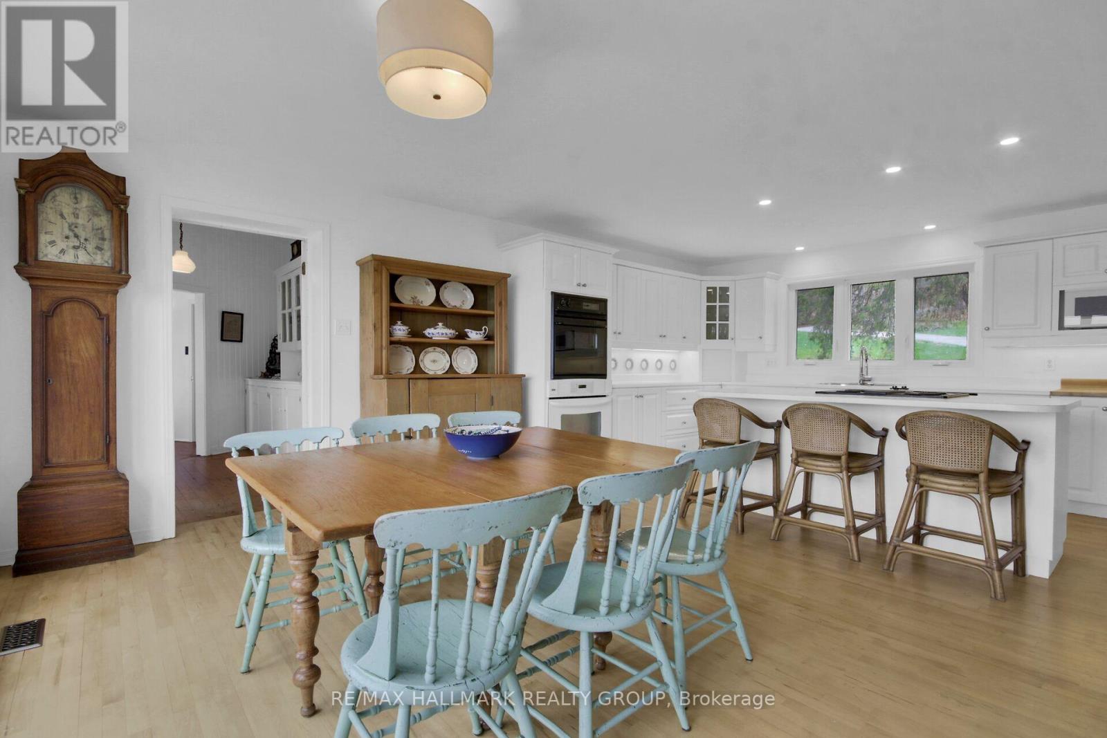 350 Berry Side Road Property Photo 12
