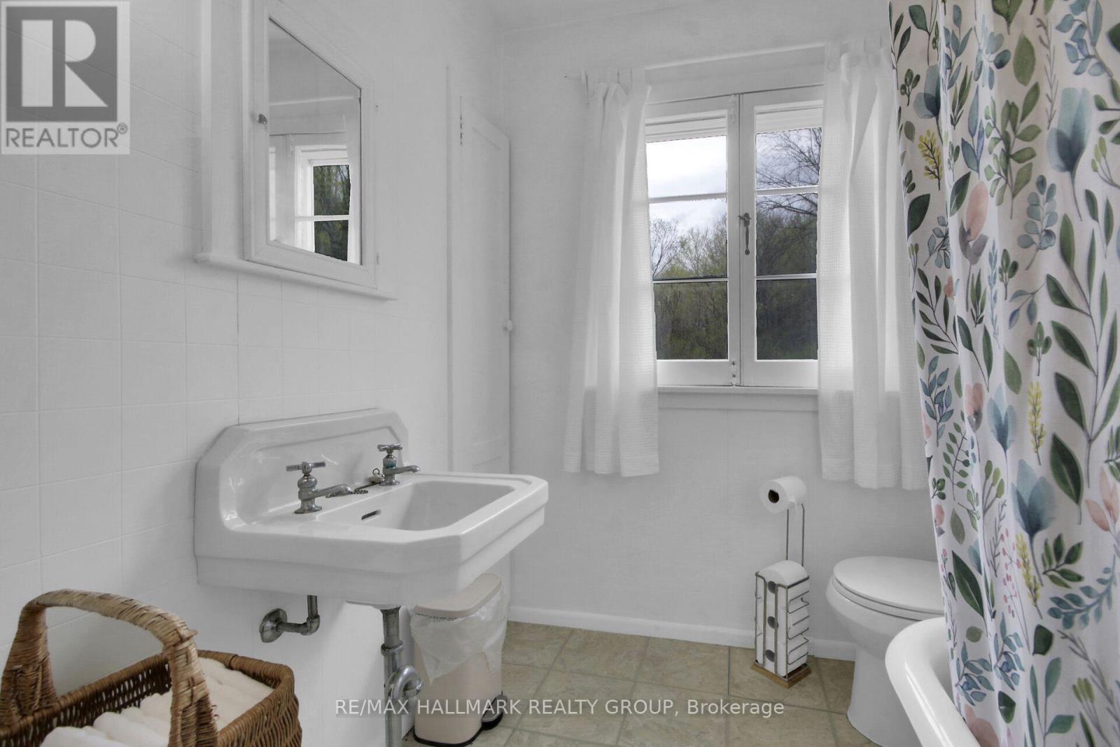 350 Berry Side Road Property Photo 29