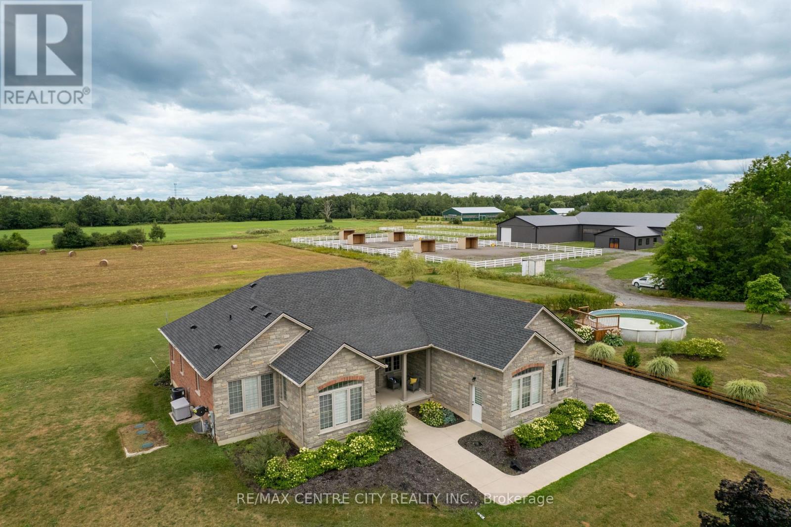 2301 Townline Road Property Photo 1