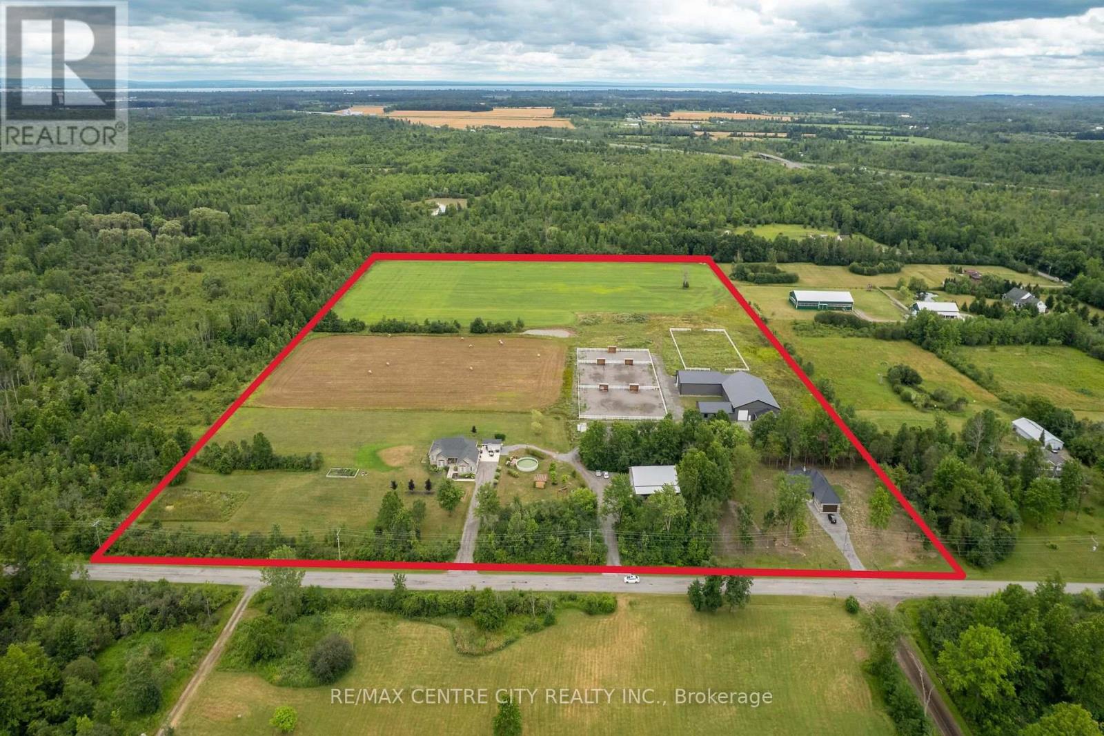 2301 Townline Road Property Photo 2