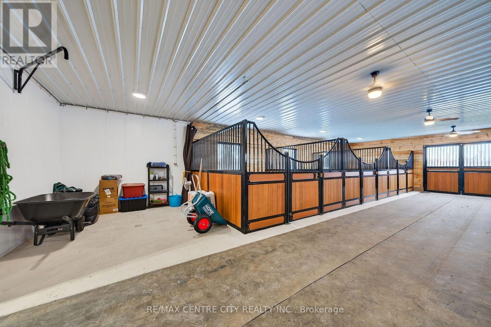 2301 Townline Road Property Photo 16