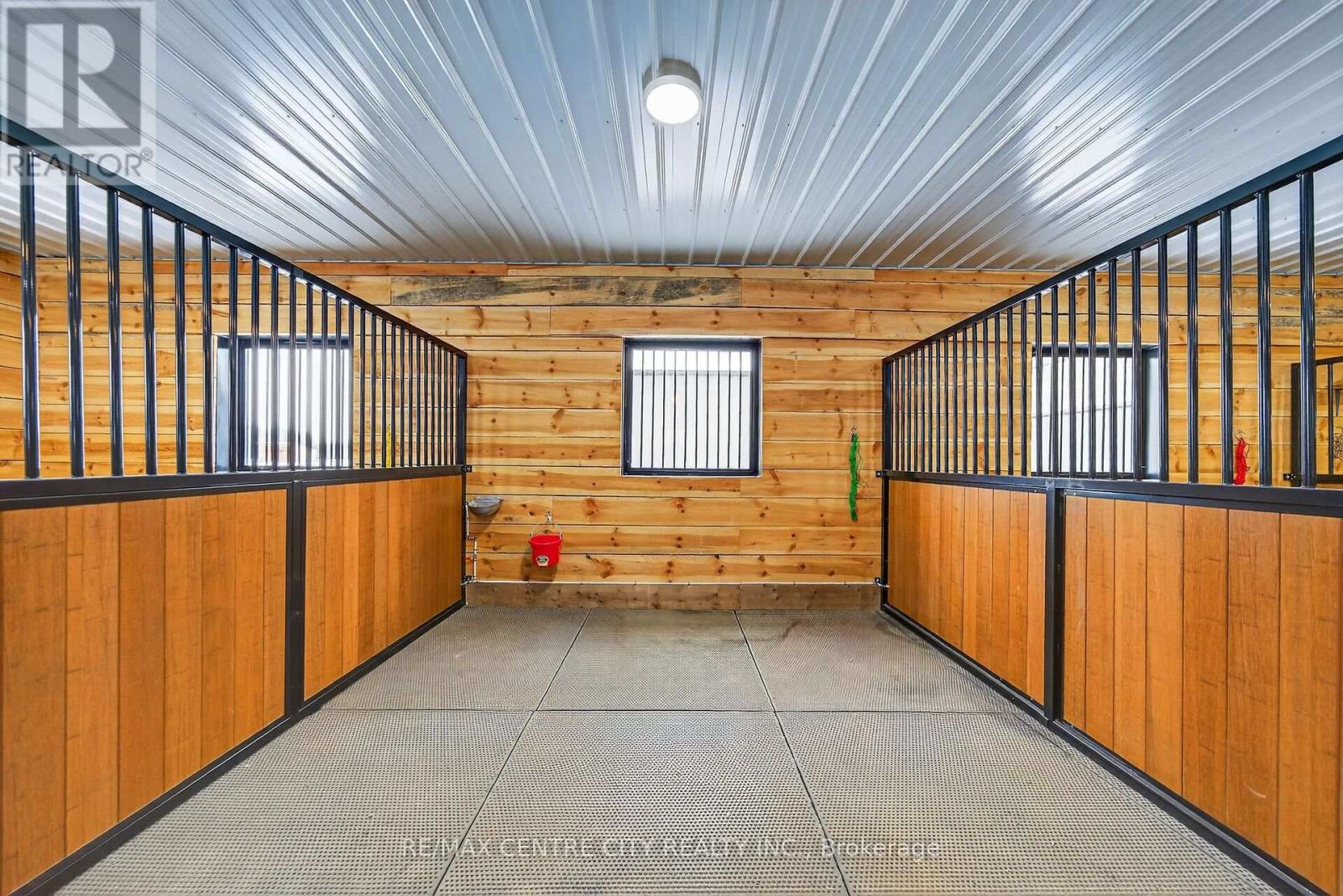 2301 Townline Road Property Photo 17