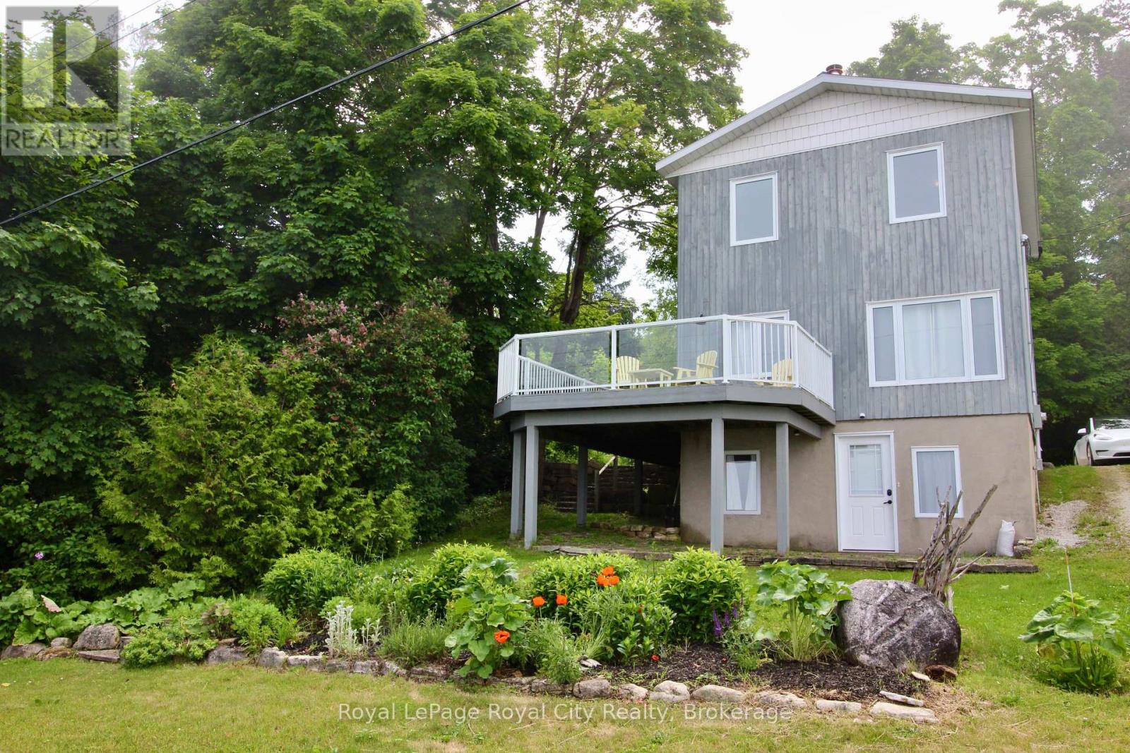 14 Dock Lane Property Photo 4