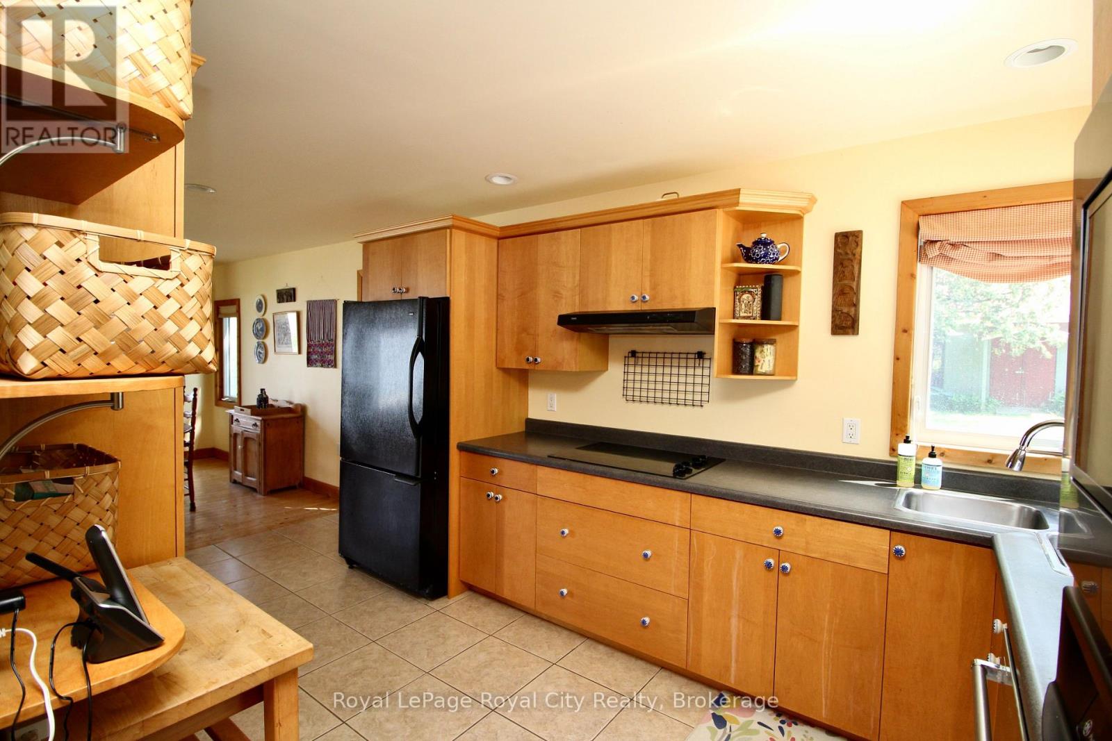 14 Dock Lane Property Photo 8