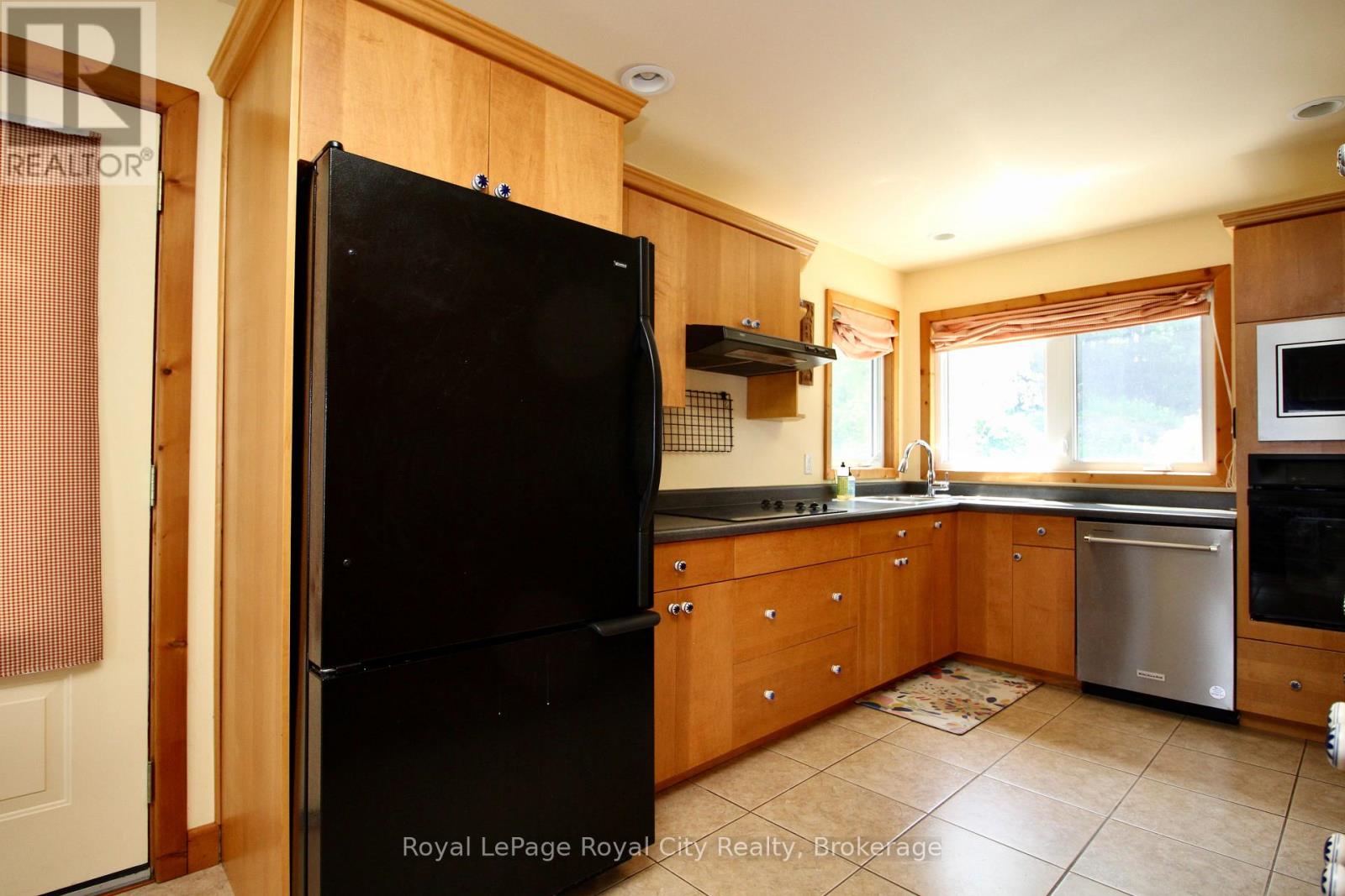 14 Dock Lane Property Photo 10