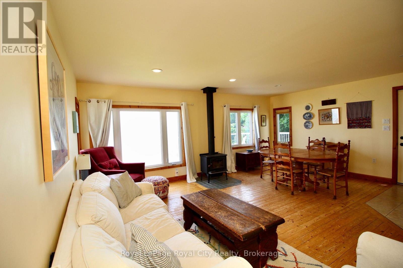 14 Dock Lane Property Photo 16
