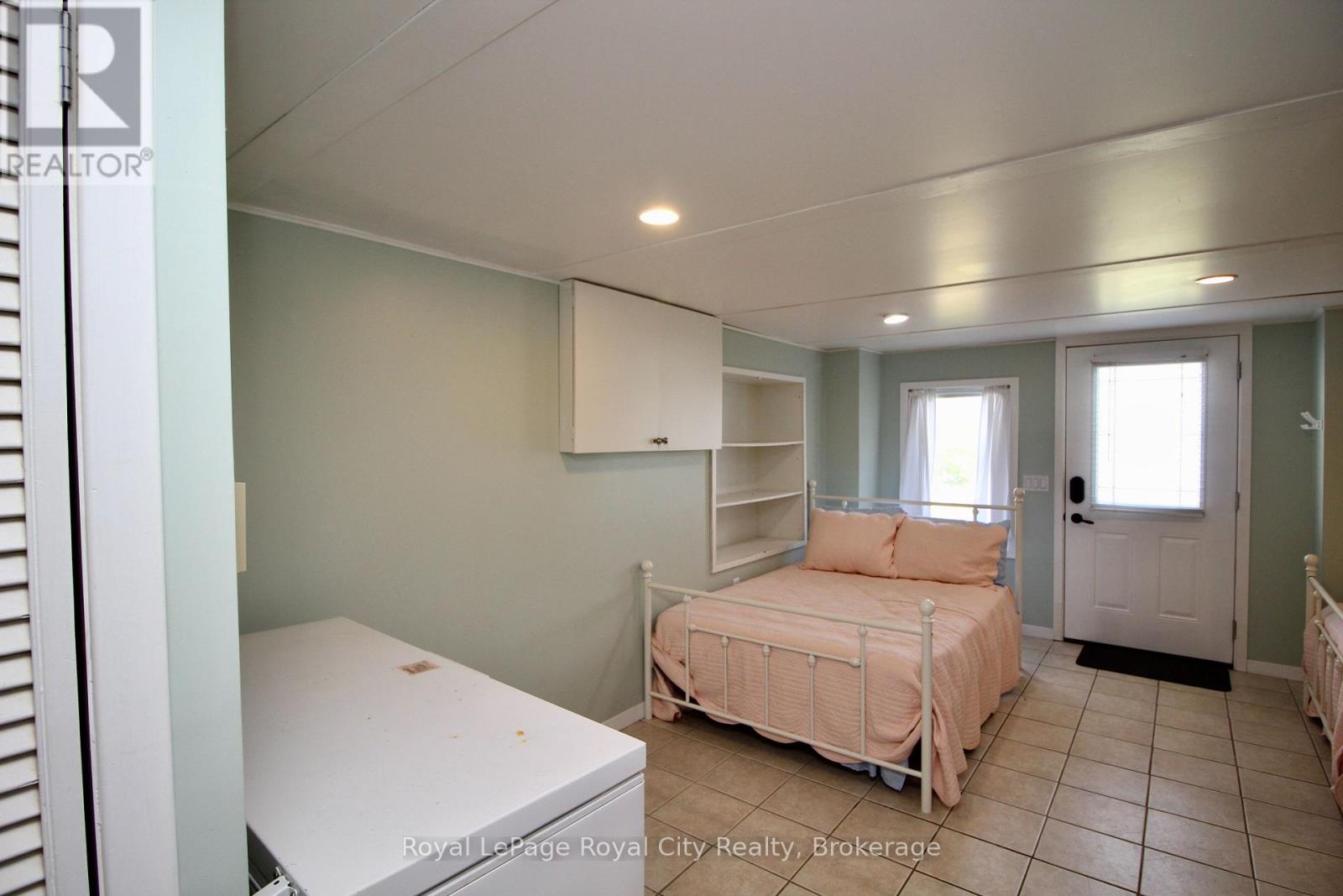 14 Dock Lane Property Photo 28