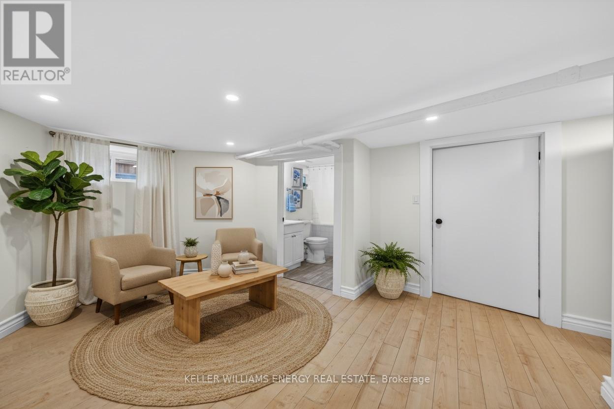 4 Pine Street Property Photo 43
