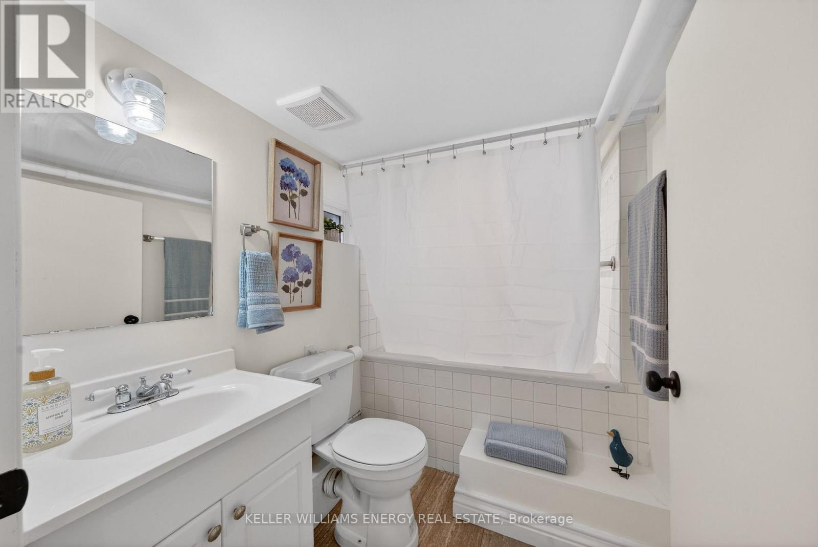 4 Pine Street Property Photo 44