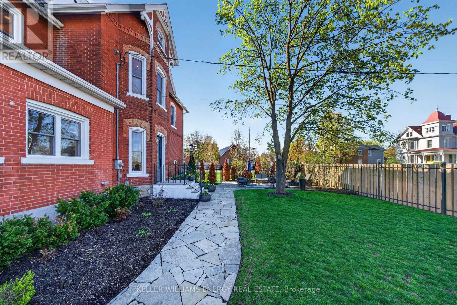 4 Pine Street Property Photo 46
