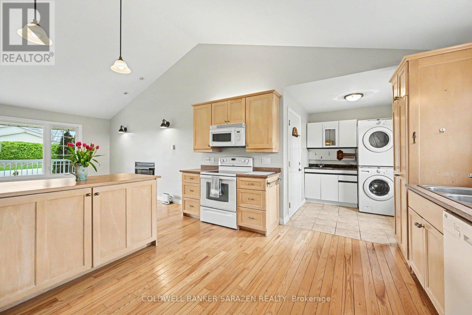 162 Erindale Avenue Property Photo 13