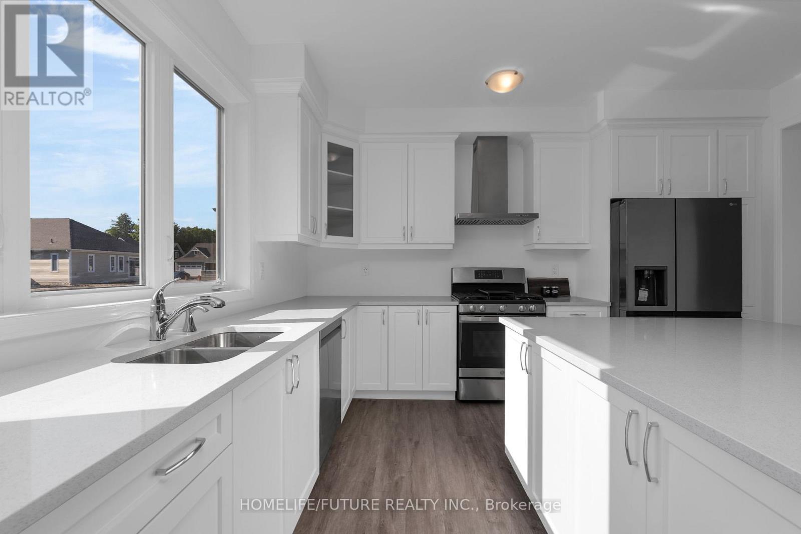 1 Dyer Crescent Property Photo 8