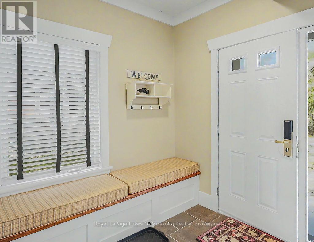 1020 Birch Glen Maple Cottage Week 5 Road Property Photo 12