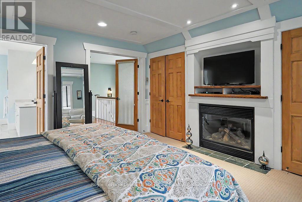 1020 Birch Glen Maple Cottage Week 5 Road Property Photo 14