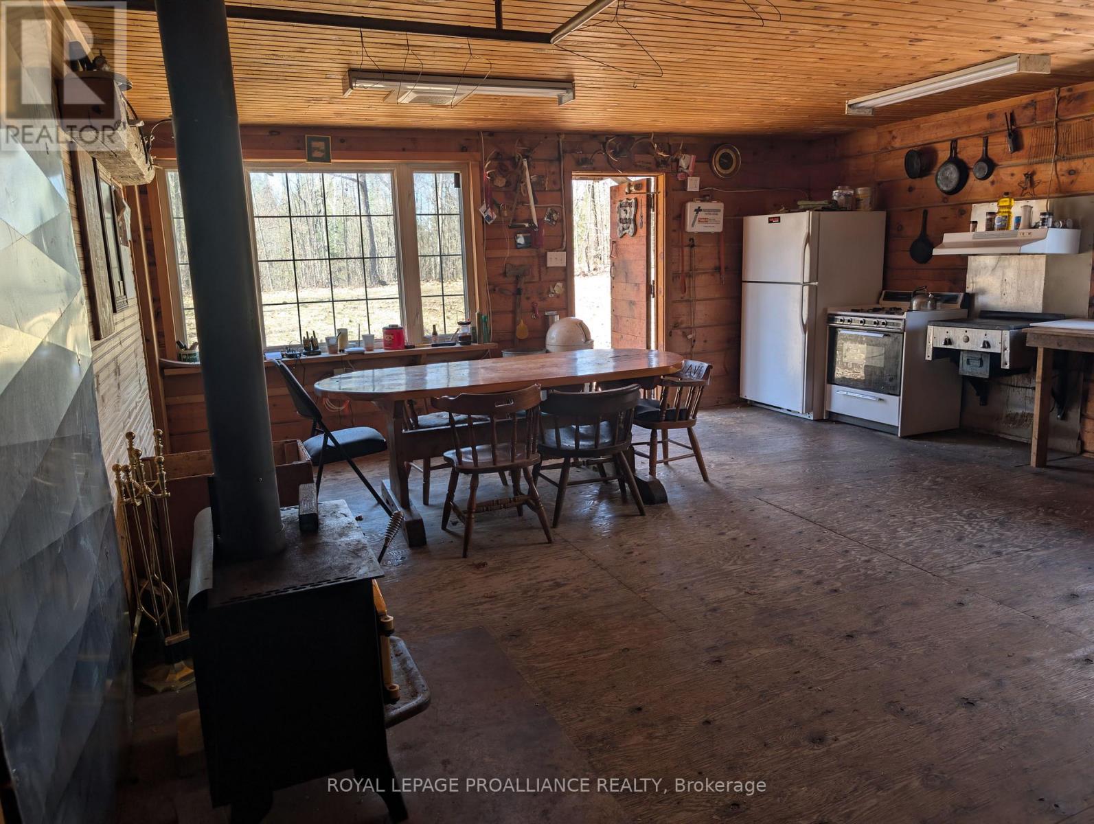 3374 Ardoch Road Property Photo 5