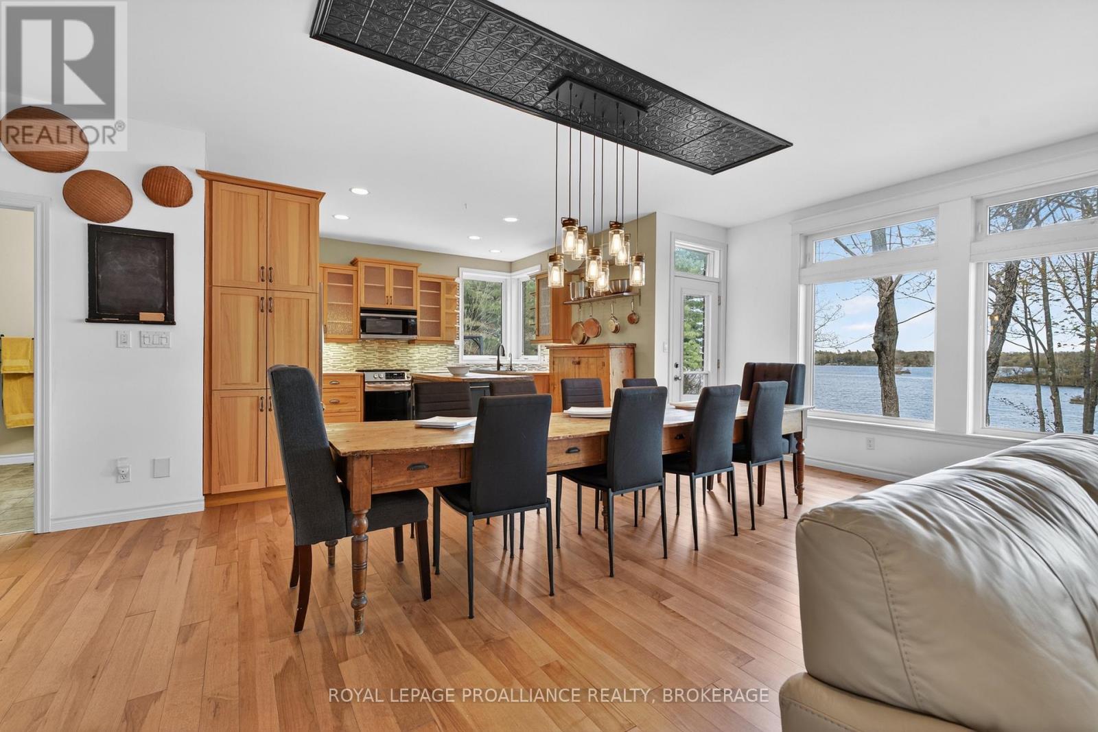 4194c Hiawatha Lane Property Photo 8