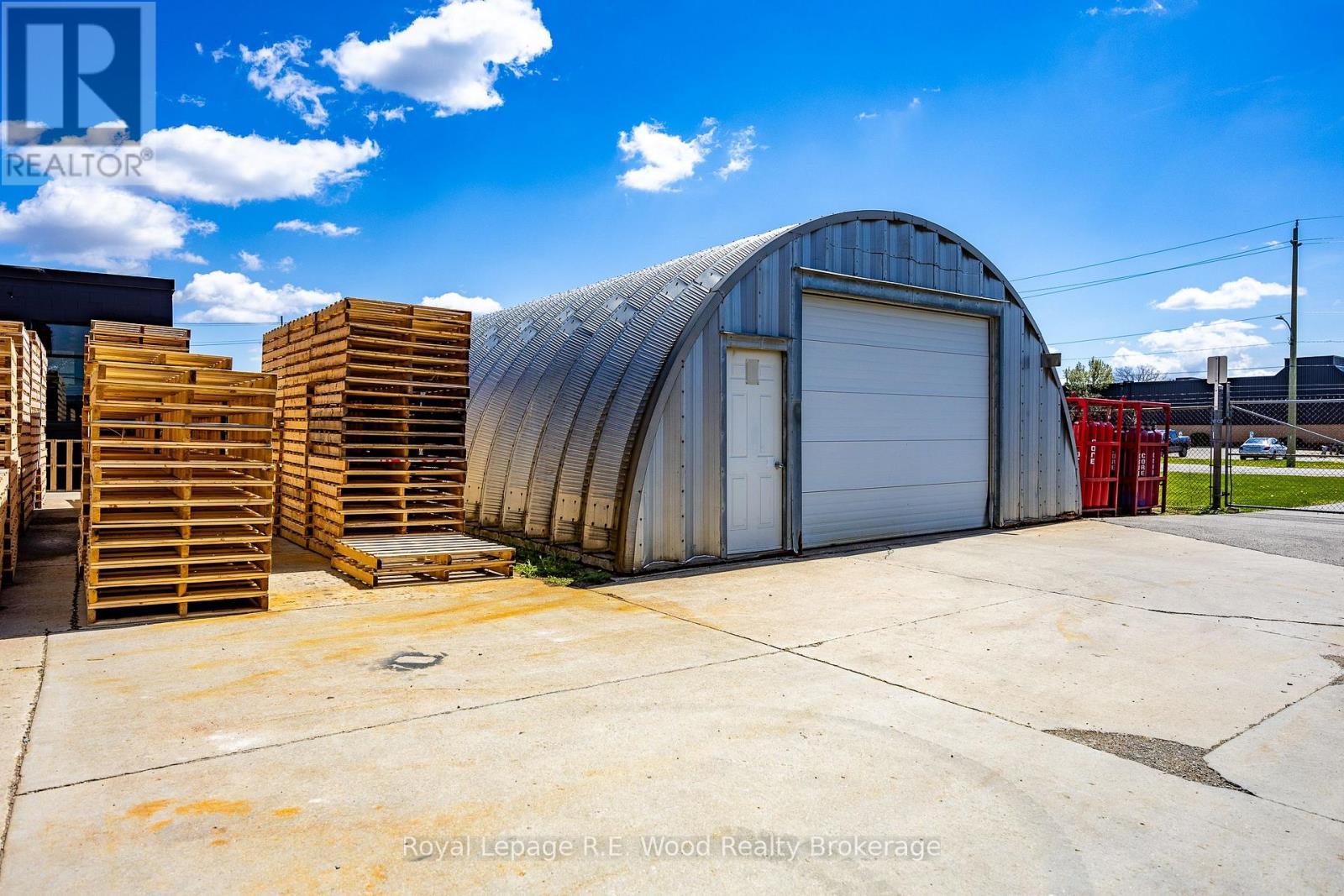 1523 Bell Mill Side Road Property Photo 11