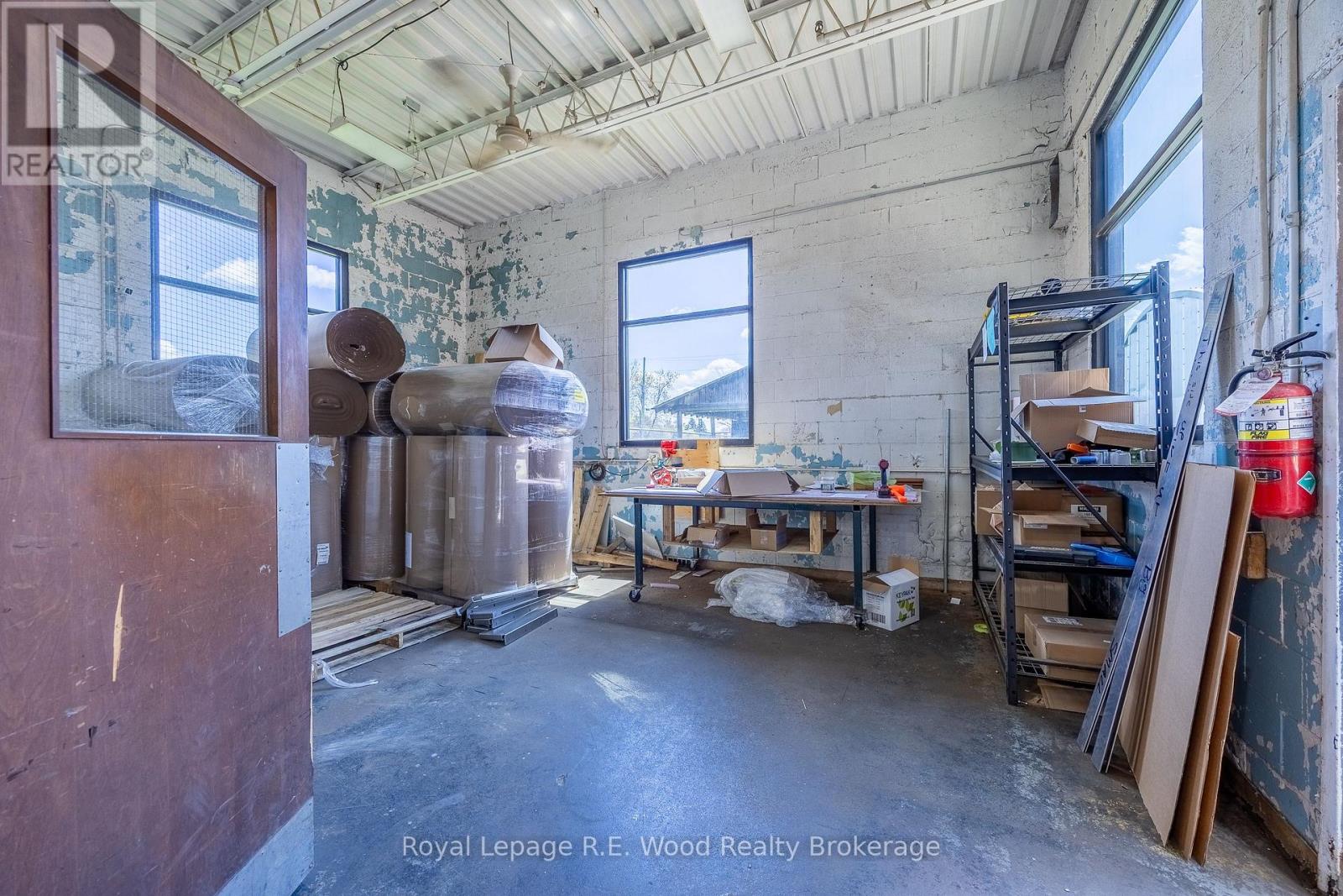 1523 Bell Mill Side Road Property Photo 24