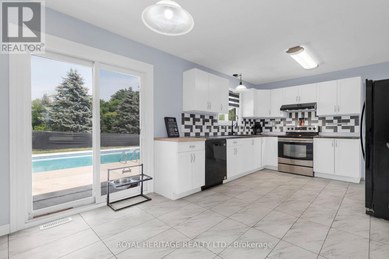 10 Reid Street Property Photo 11