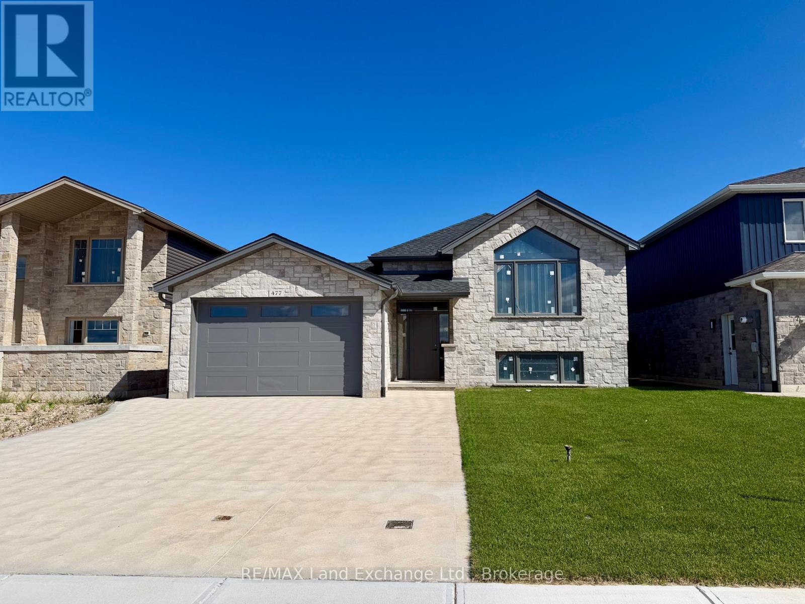 477 Northport Drive Photo de la propriété 1