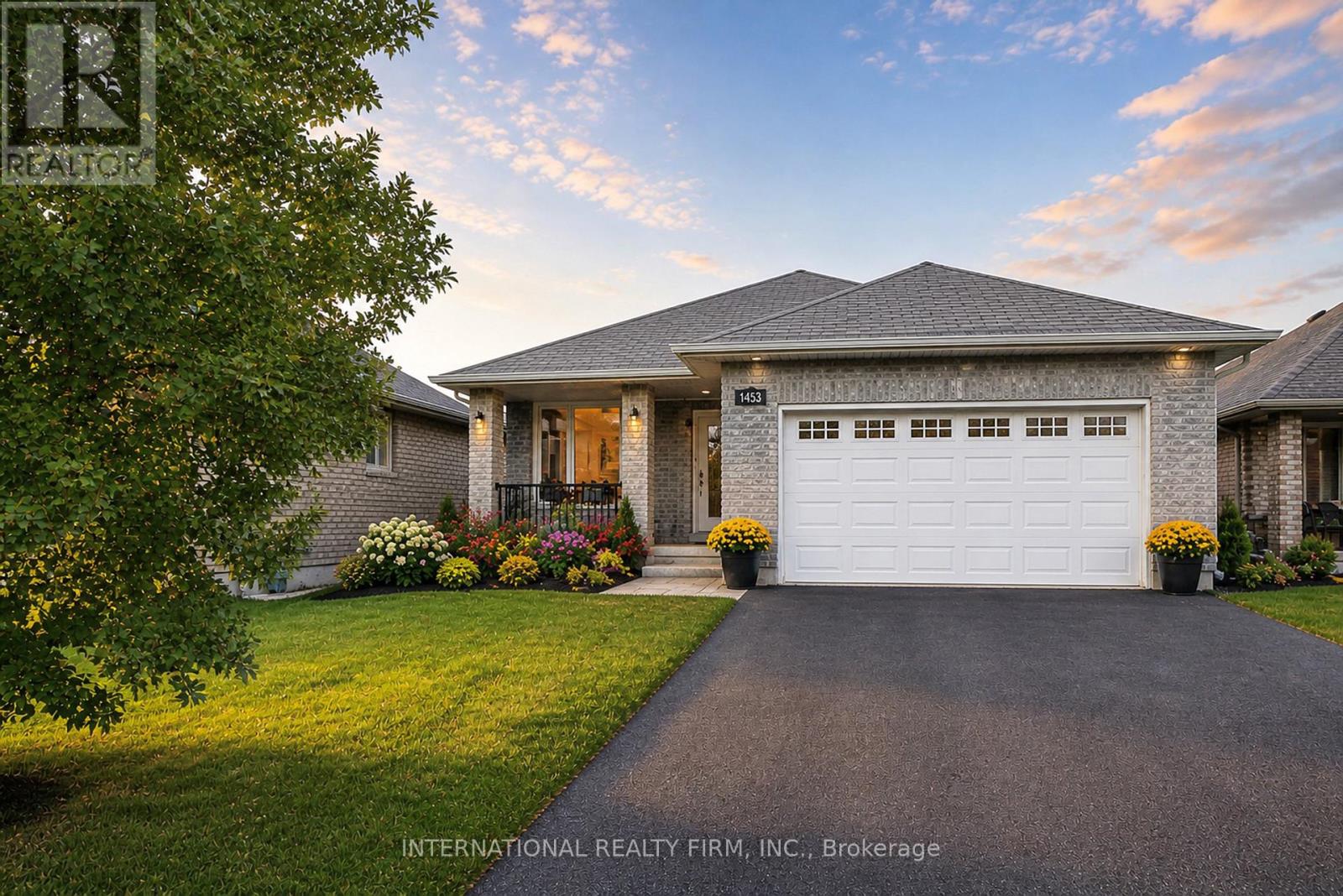 1453 Ireland Drive Property Photo 1