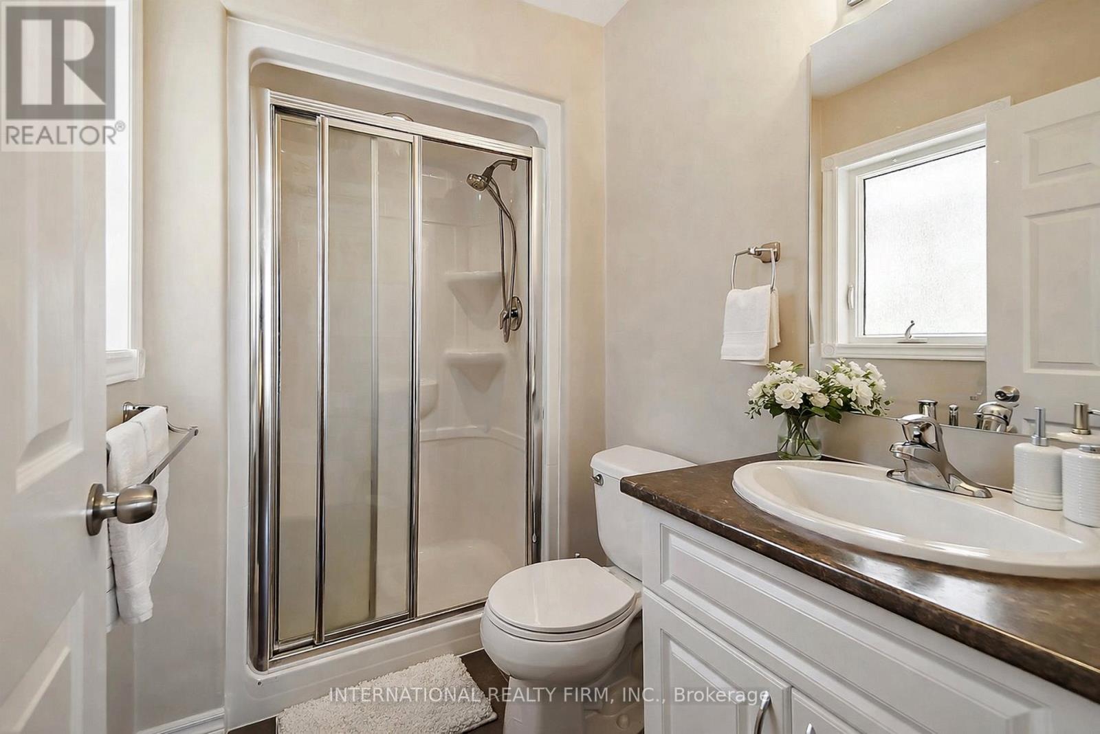 1453 Ireland Drive Property Photo 15