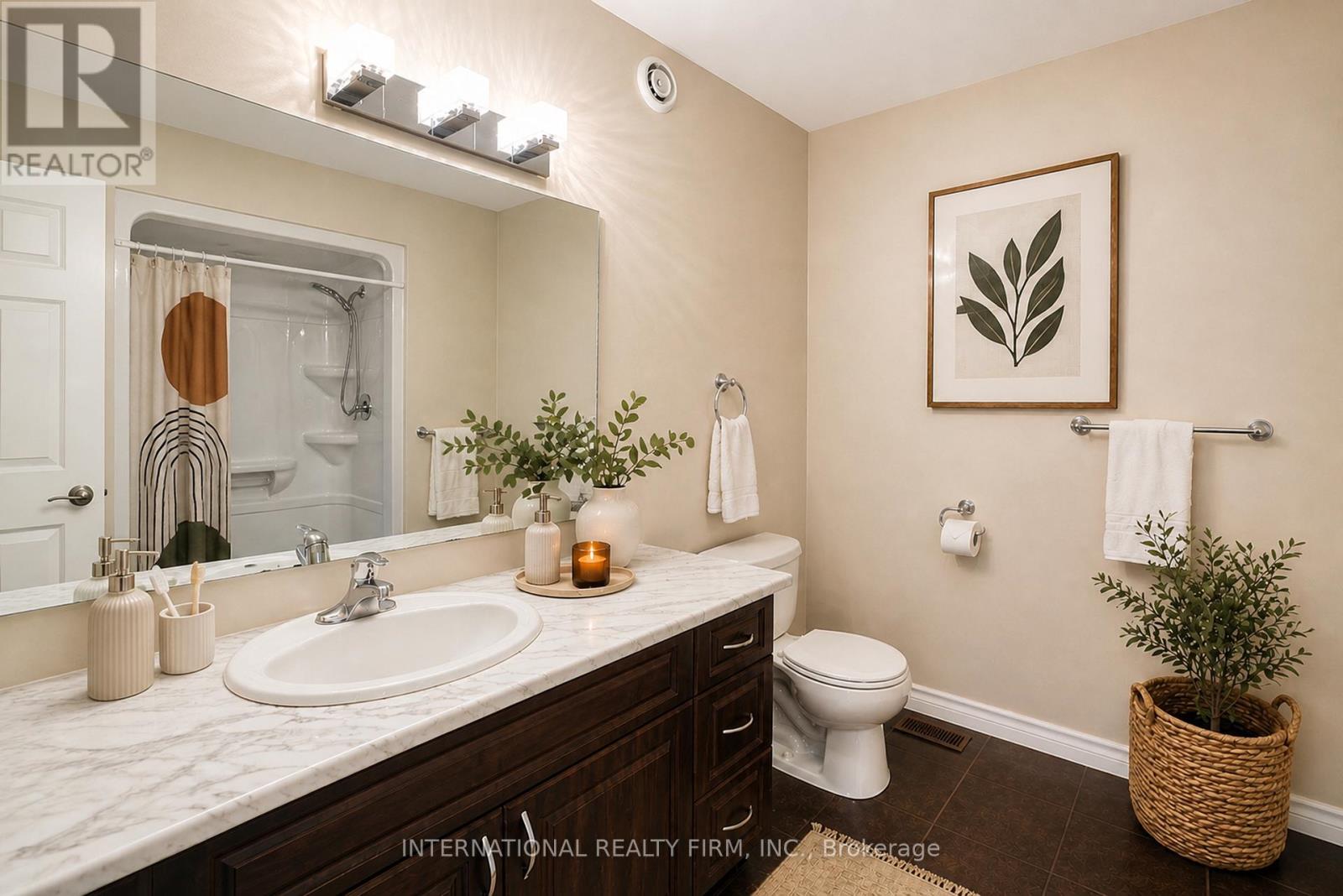 1453 Ireland Drive Property Photo 18