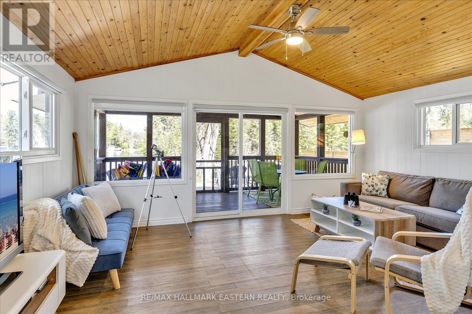 1810 Hull Road Property Photo 10