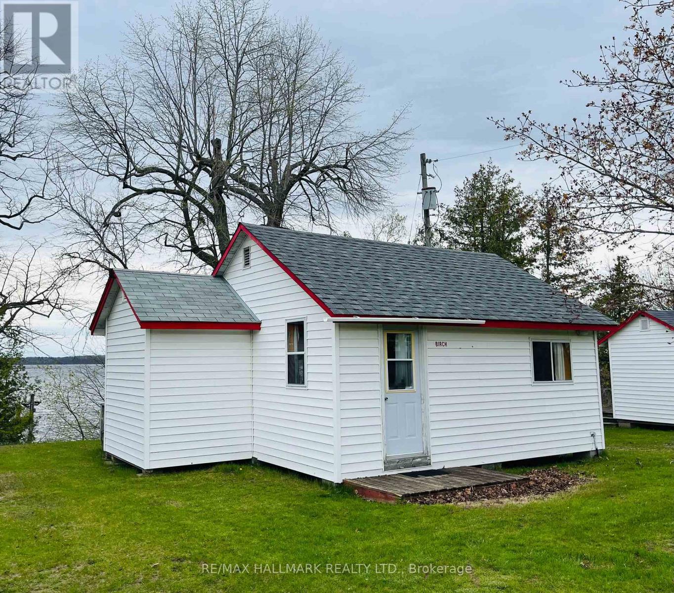 109 - 449 ISLAND VIEW ROAD Property Photo 1