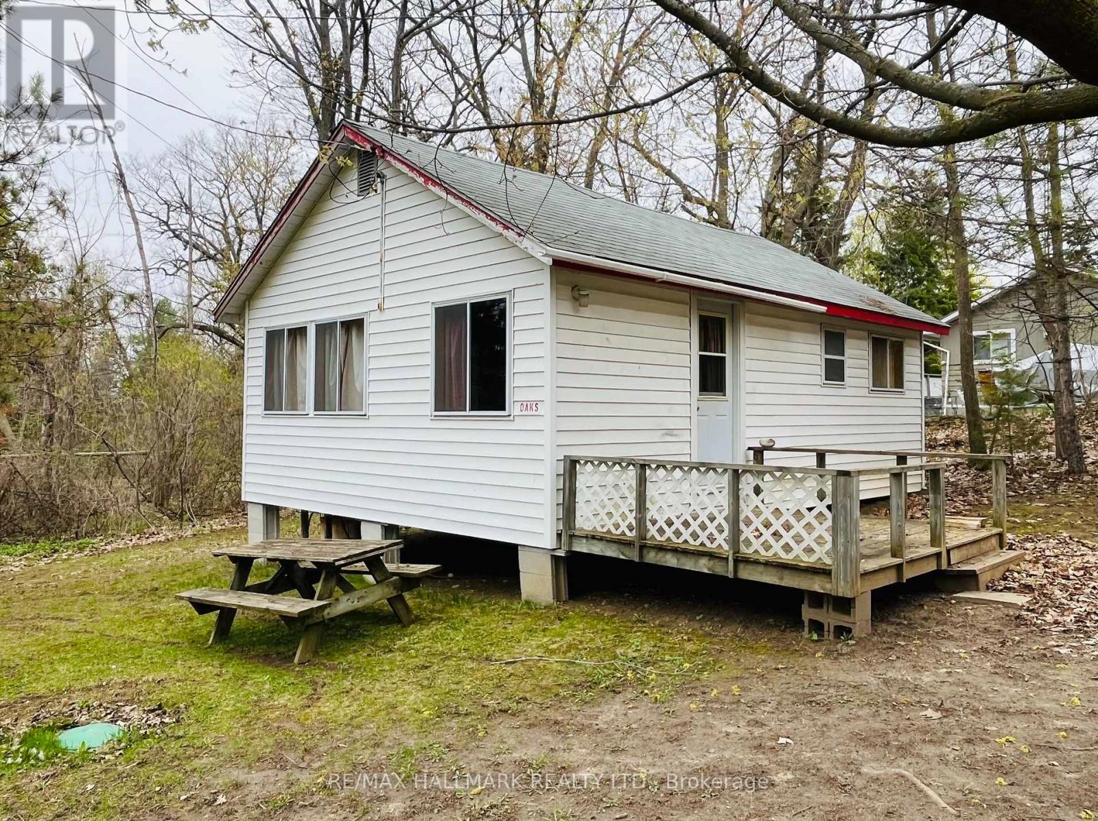101 - 449 Island View Road Property Photo 1