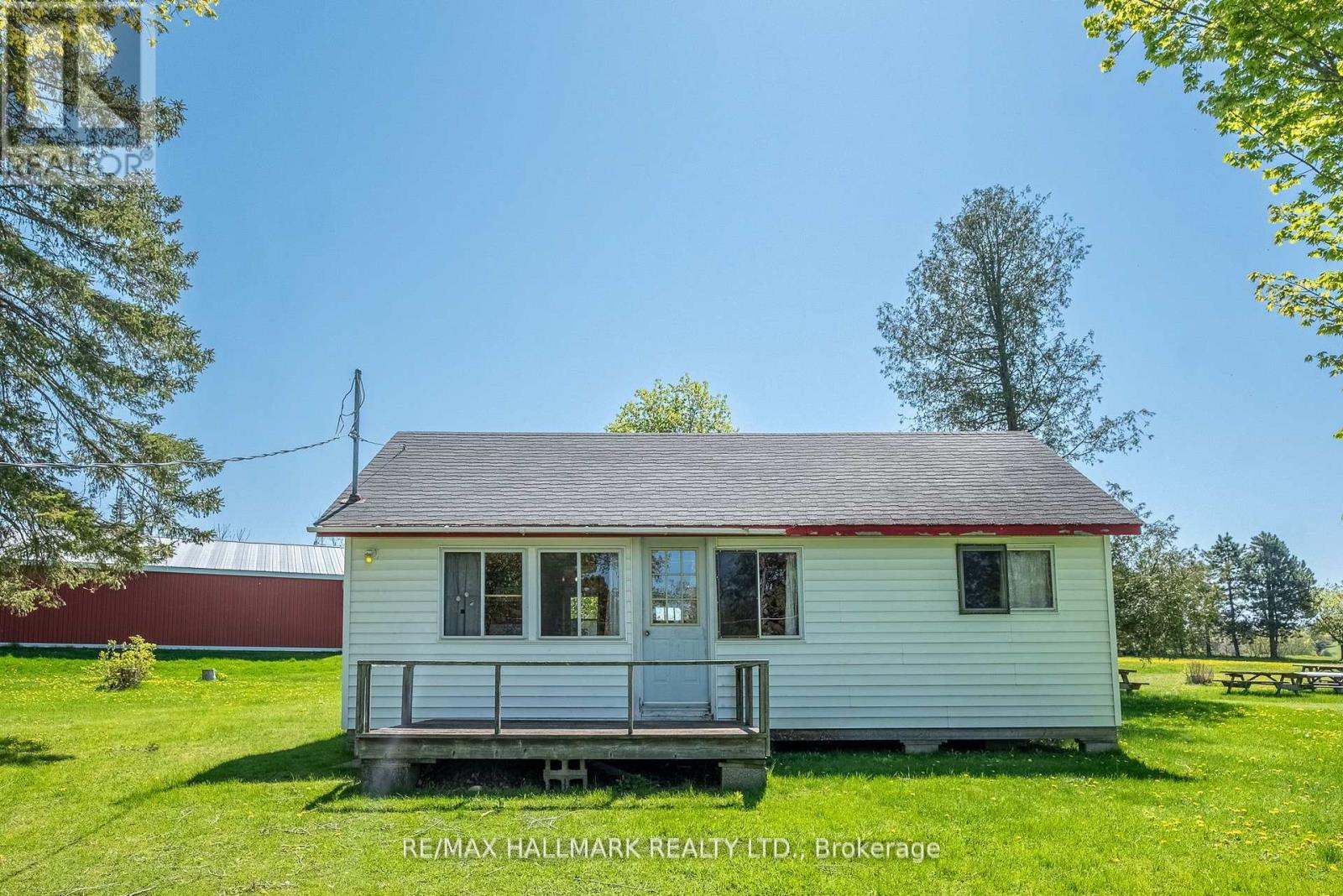 106 - 449 Island View Road Property Photo 2