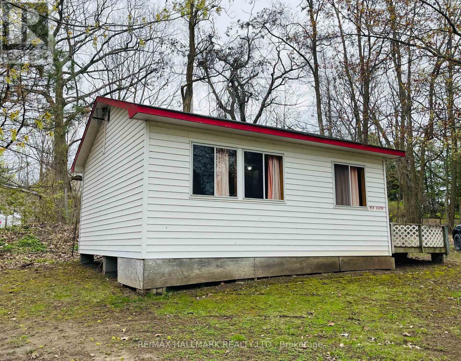 102 - 449 Island View Road Property Photo 3