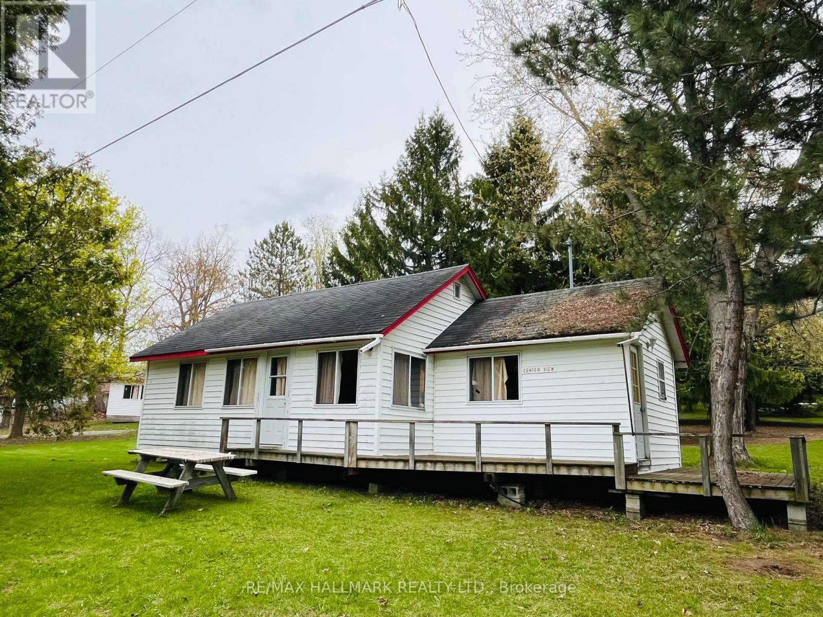 105 - 449 ISLAND VIEW ROAD Property Photo 1