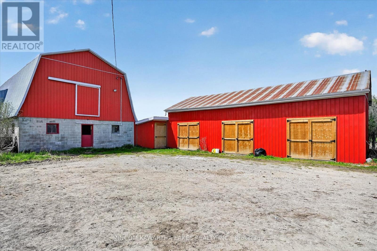 1528 Matchett Line Property Photo 3