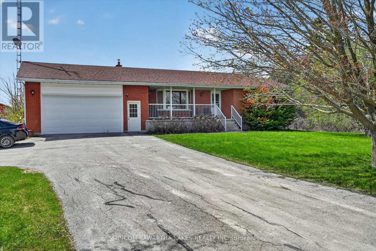 1528 Matchett Line Property Photo 4