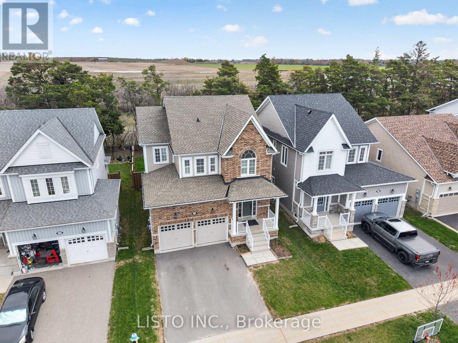 15 Primeau Crescent Property Photo 2