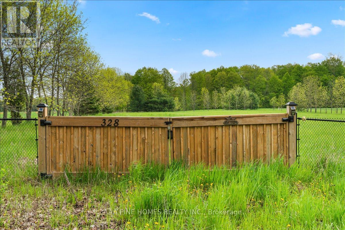 328 Rockies Road Property Photo 8