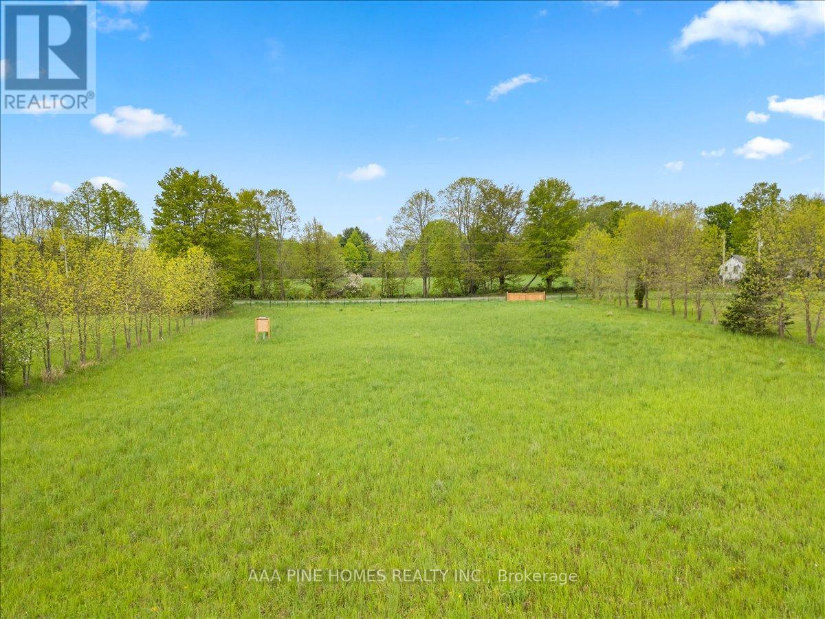 328 Rockies Road Property Photo 11