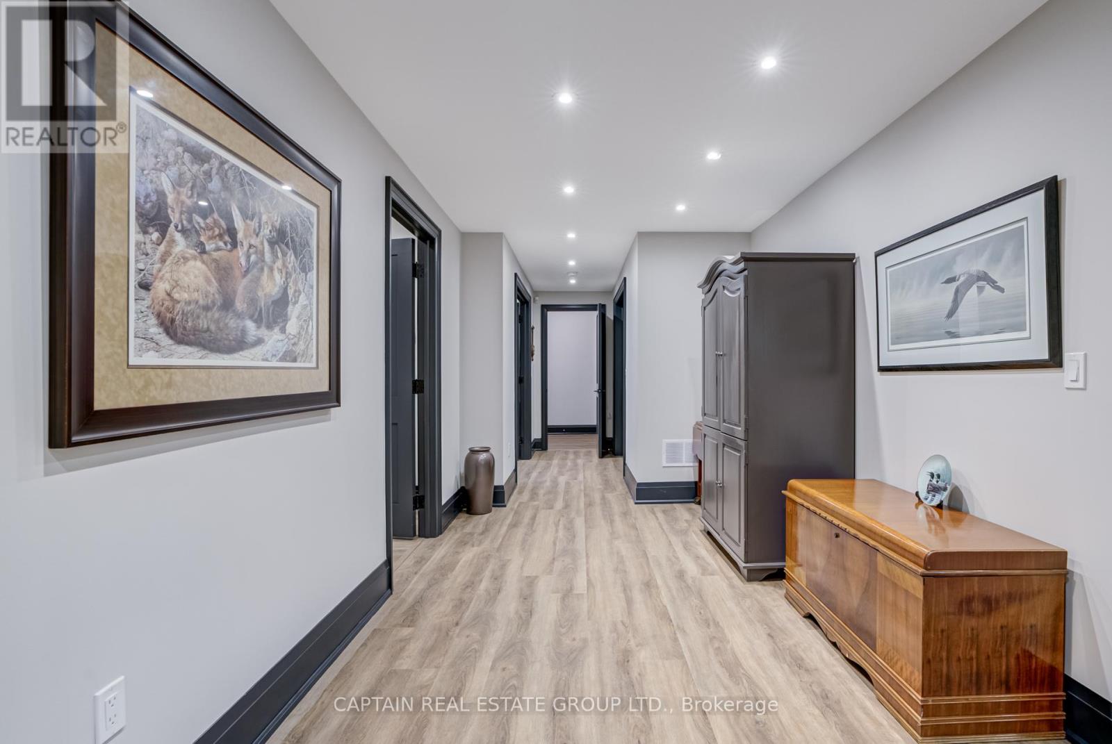 836059 4th Line E Property Photo 31