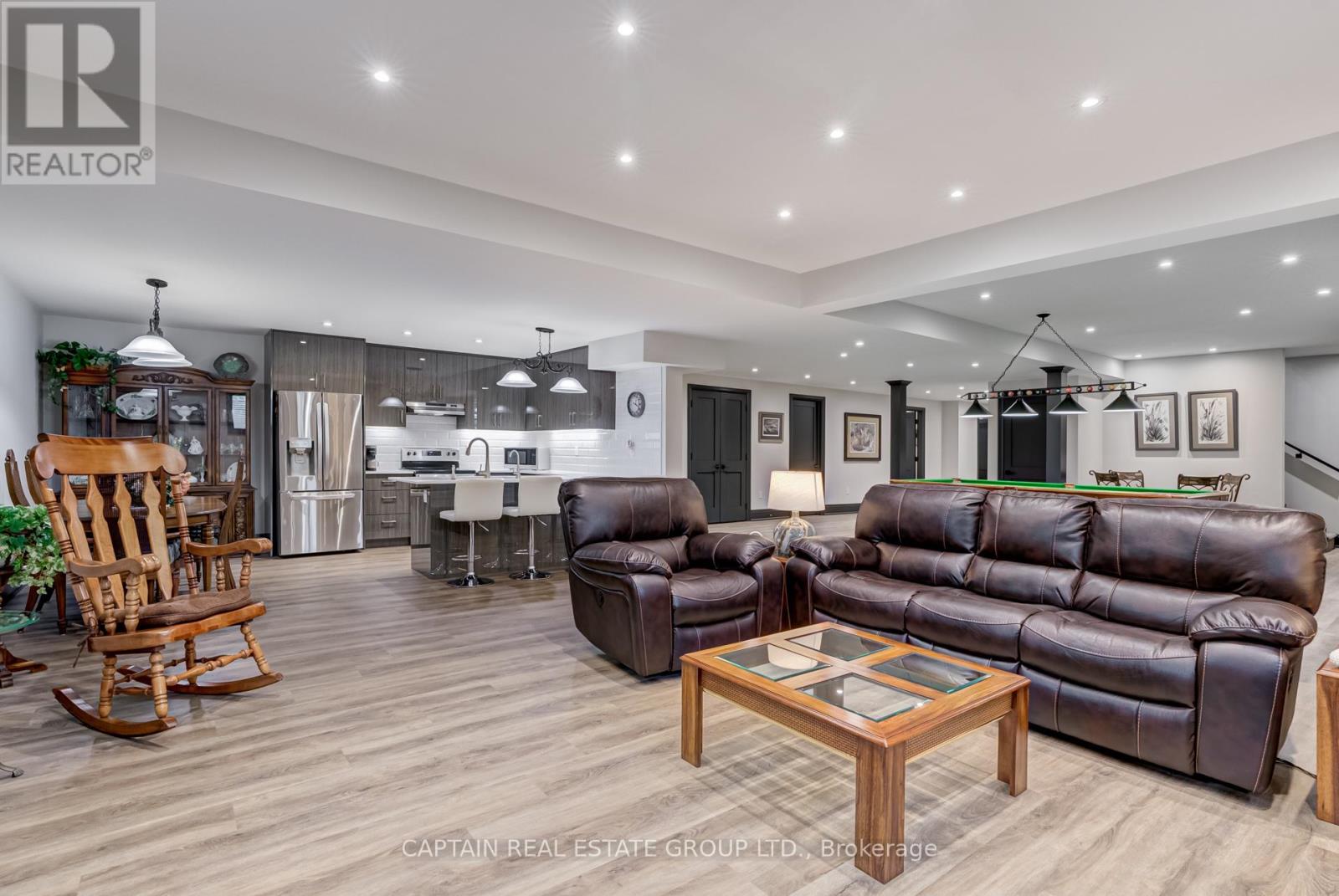 836059 4th Line E Property Photo 32