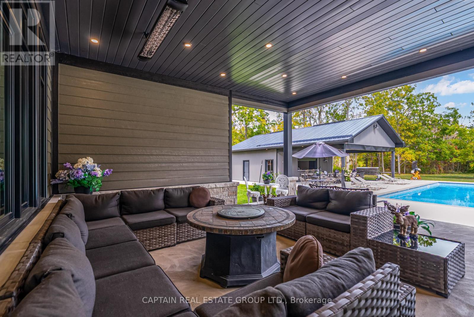 836059 4th Line E Property Photo 49