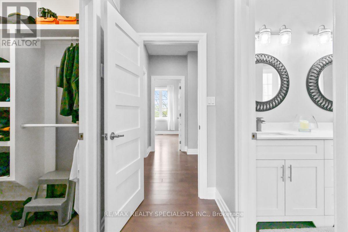 1076 7th Avenue Property Photo 25