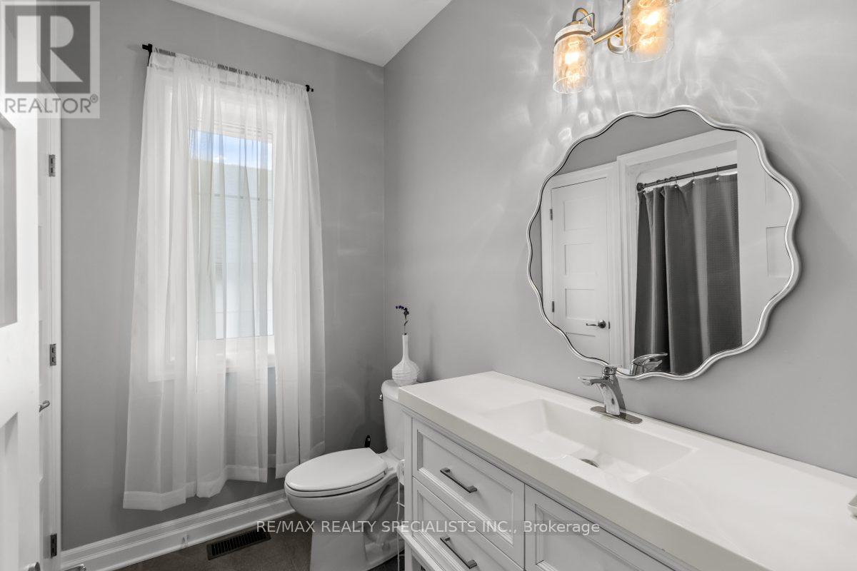1076 7th Avenue Property Photo 32