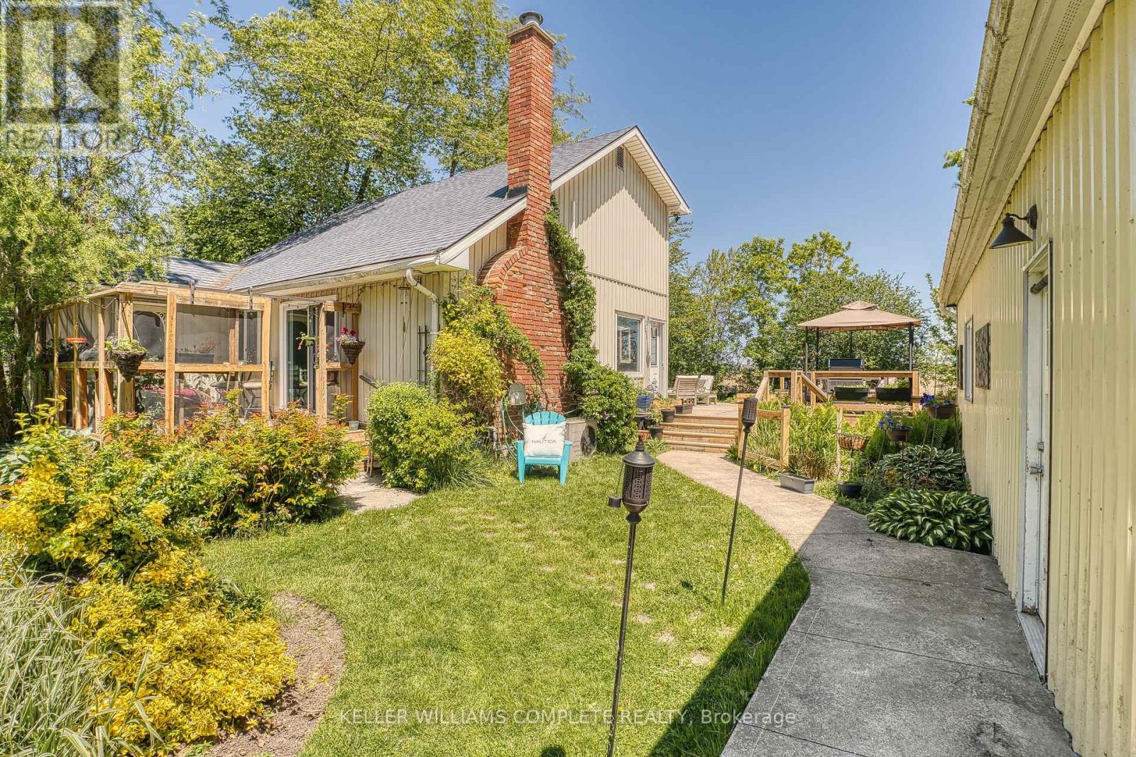 74434 Woodland Drive Property Photo 2