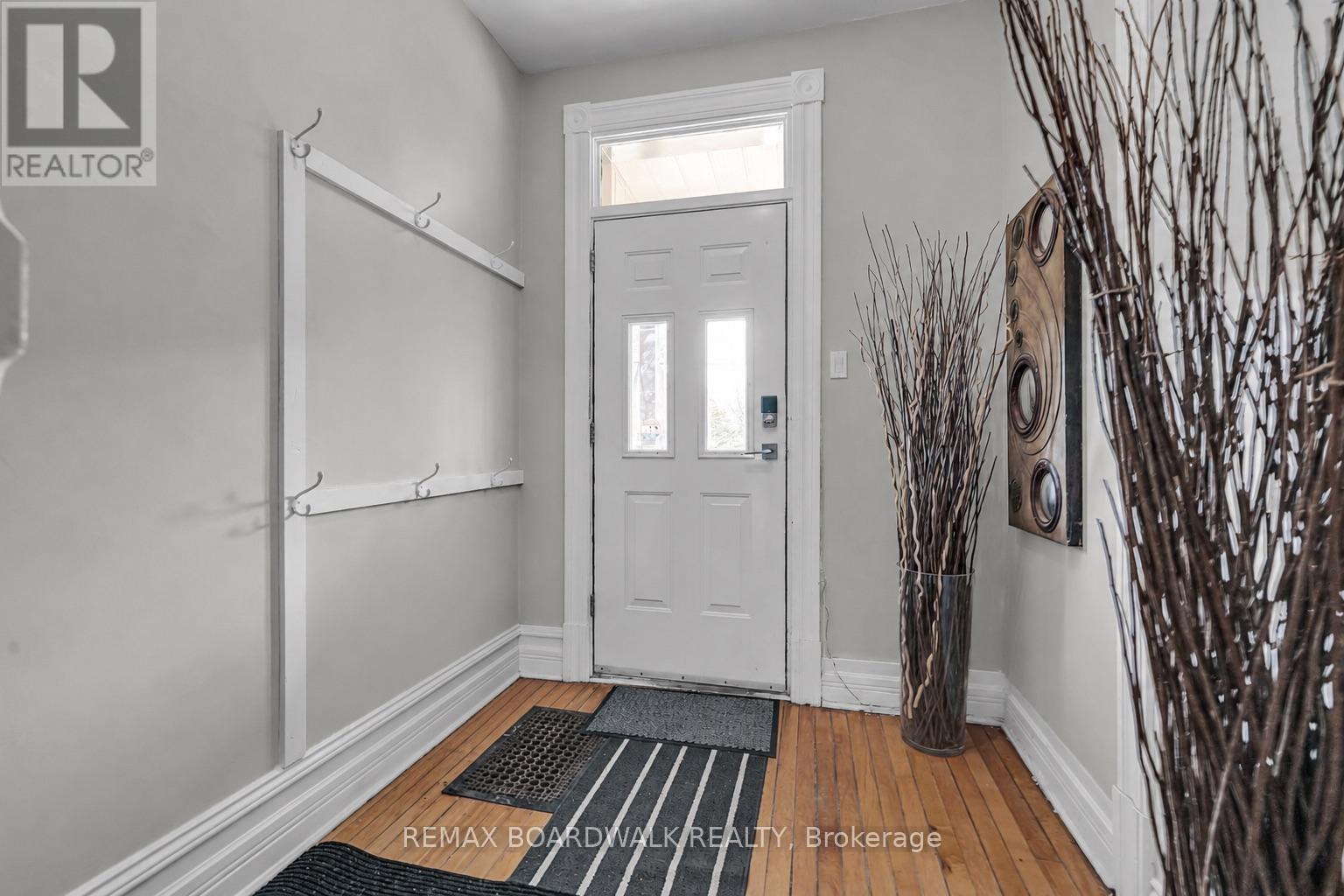 57 Lees Avenue Property Photo 5