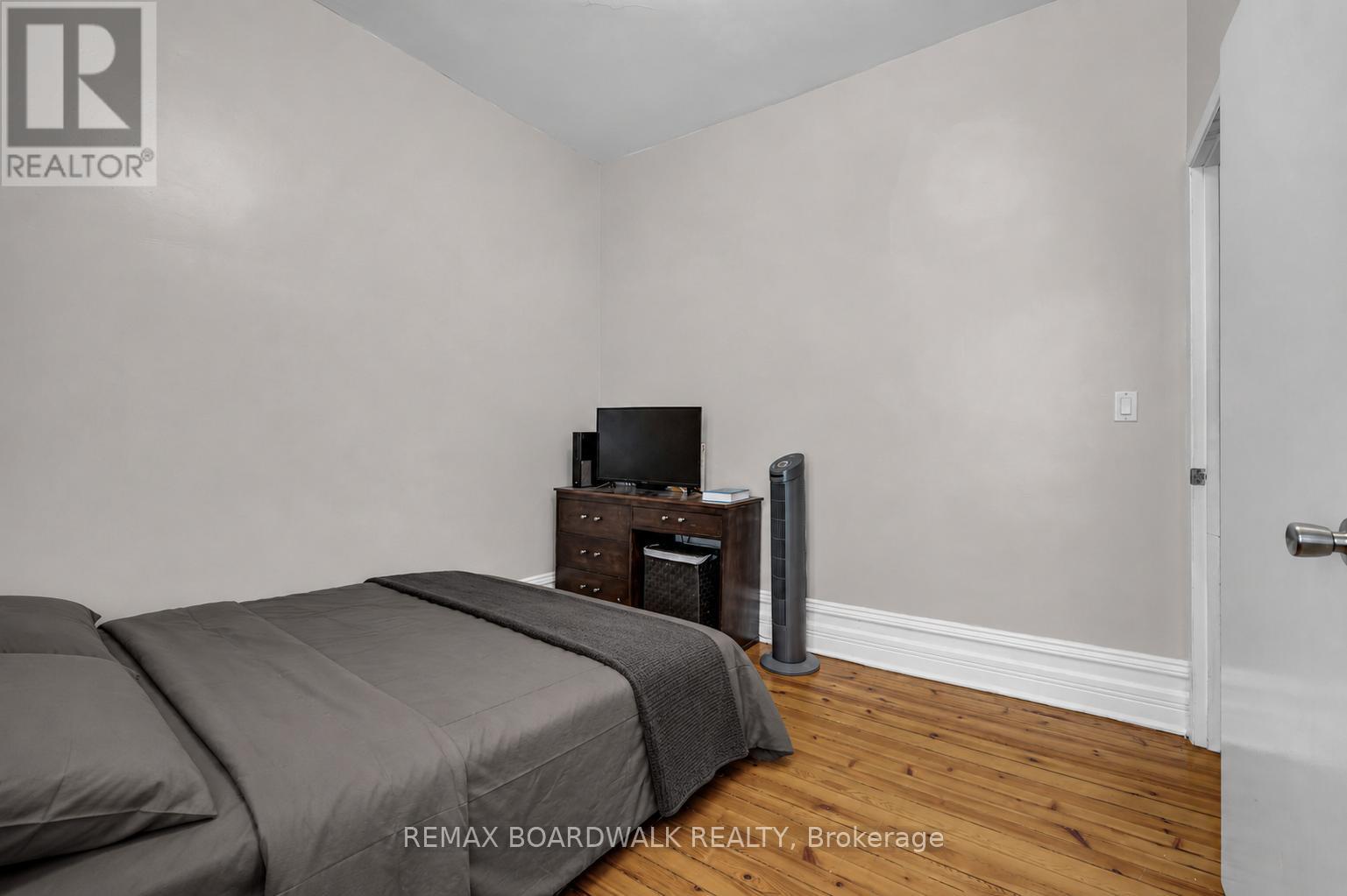 57 Lees Avenue Property Photo 13